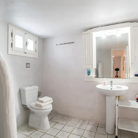 Daire Overlooking Sea Maisonette With Bbq For 7 Ppl Kostos